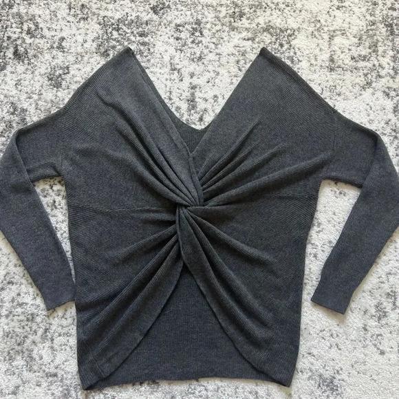 Twist Back Ribbed Knit Sweater Gray‎ Size Small - Picture 1 of 7